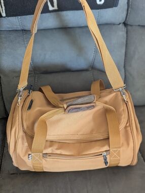 Skyway Whidbey 22" Honey Travel Bag Detachable Strap Shoe Storage Pocket